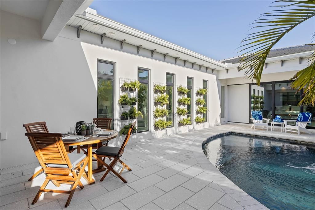 На продажу: $1,349,000 (3 спален, 3 ванн, 2588 Квадратных фут)