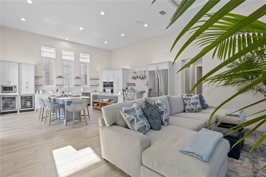 На продажу: $1,349,000 (3 спален, 3 ванн, 2588 Квадратных фут)