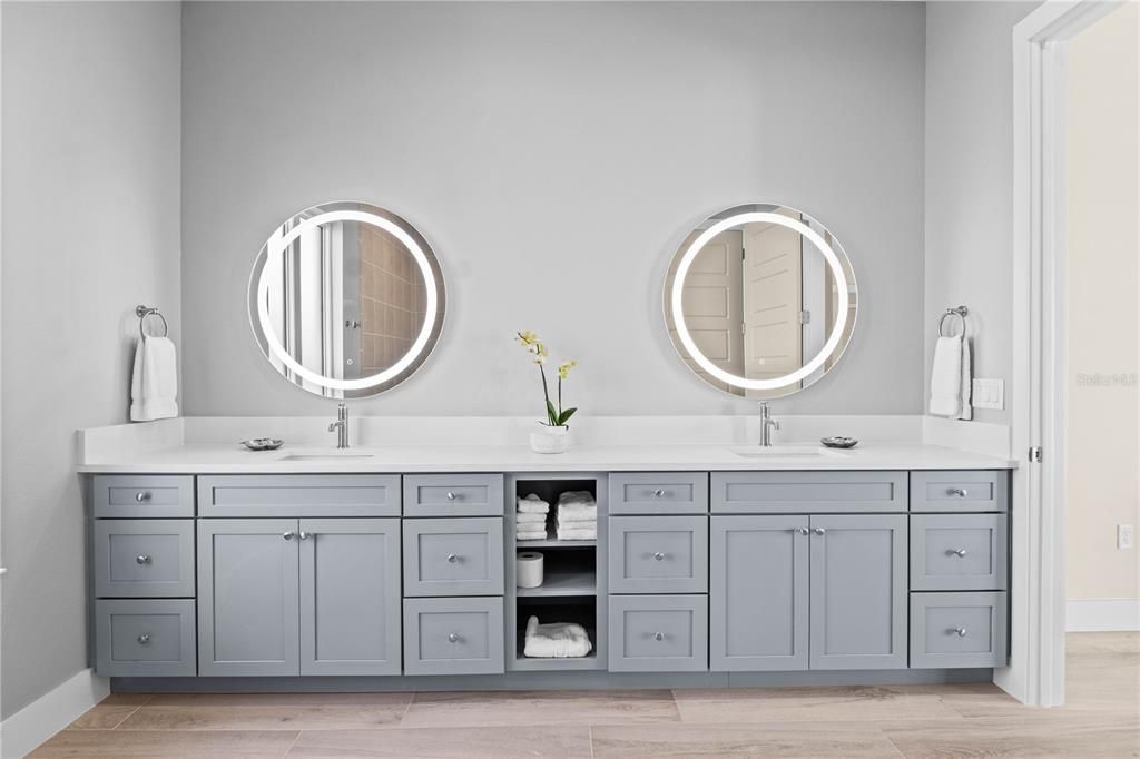 На продажу: $1,349,000 (3 спален, 3 ванн, 2588 Квадратных фут)