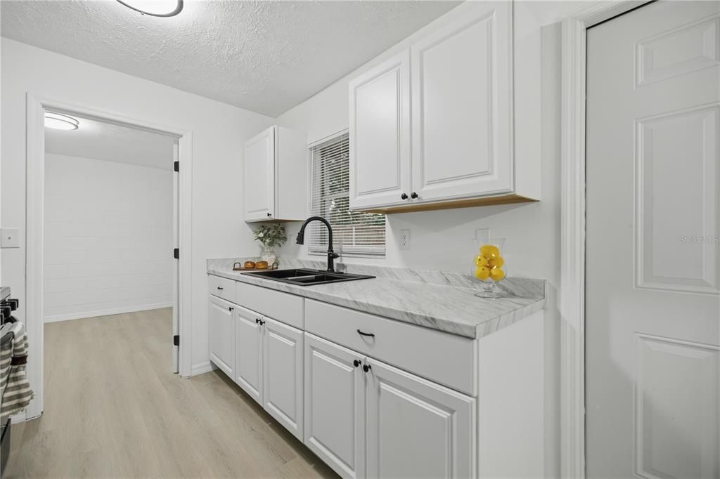 For Sale: $250,000 (4 beds, 1 baths, 1419 Square Feet)