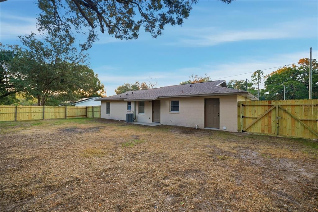 For Sale: $250,000 (4 beds, 1 baths, 1419 Square Feet)