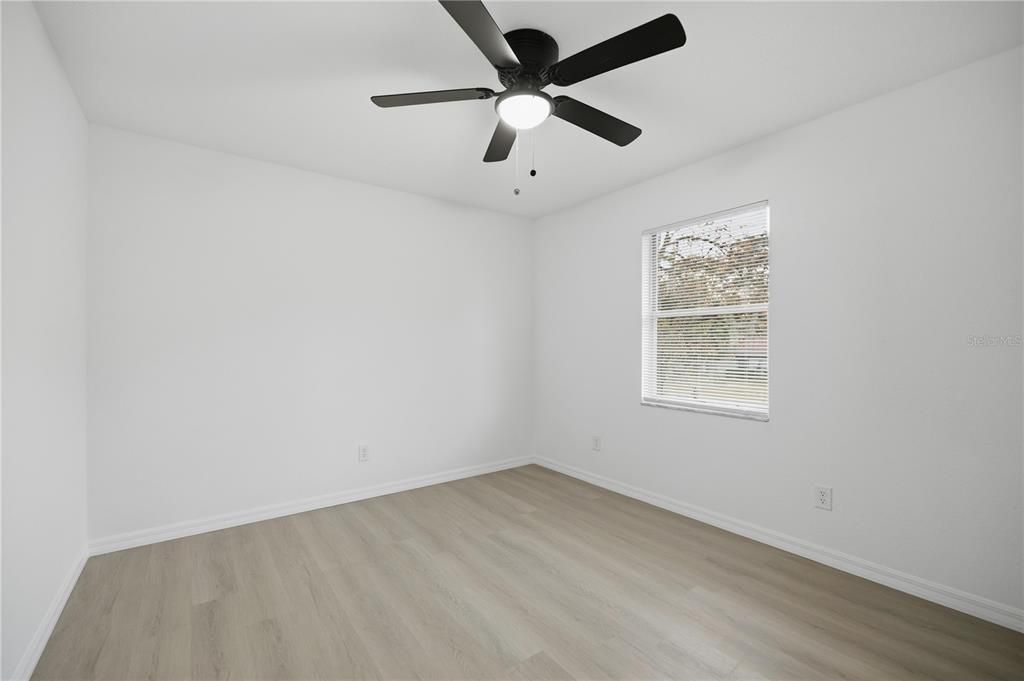 For Sale: $250,000 (4 beds, 1 baths, 1419 Square Feet)