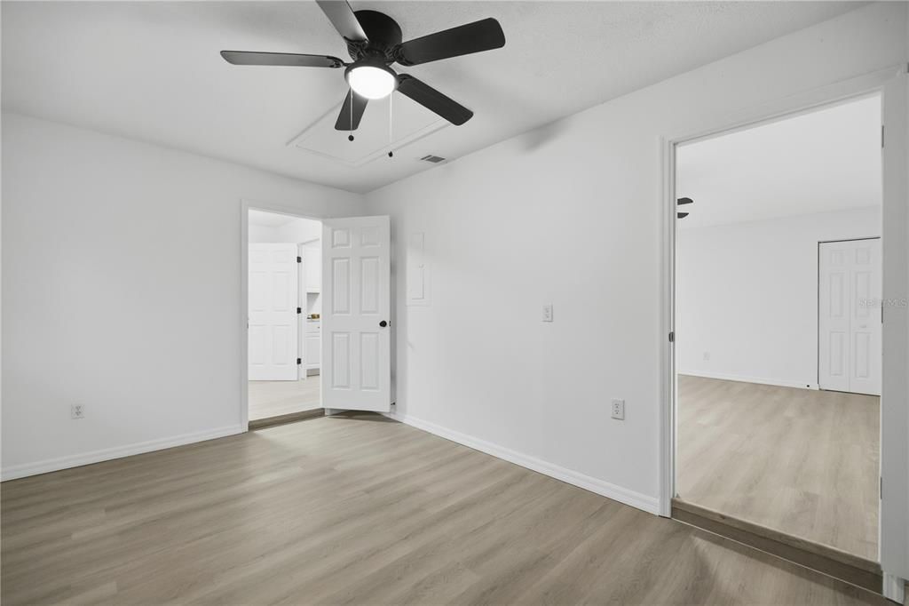 For Sale: $250,000 (4 beds, 1 baths, 1419 Square Feet)