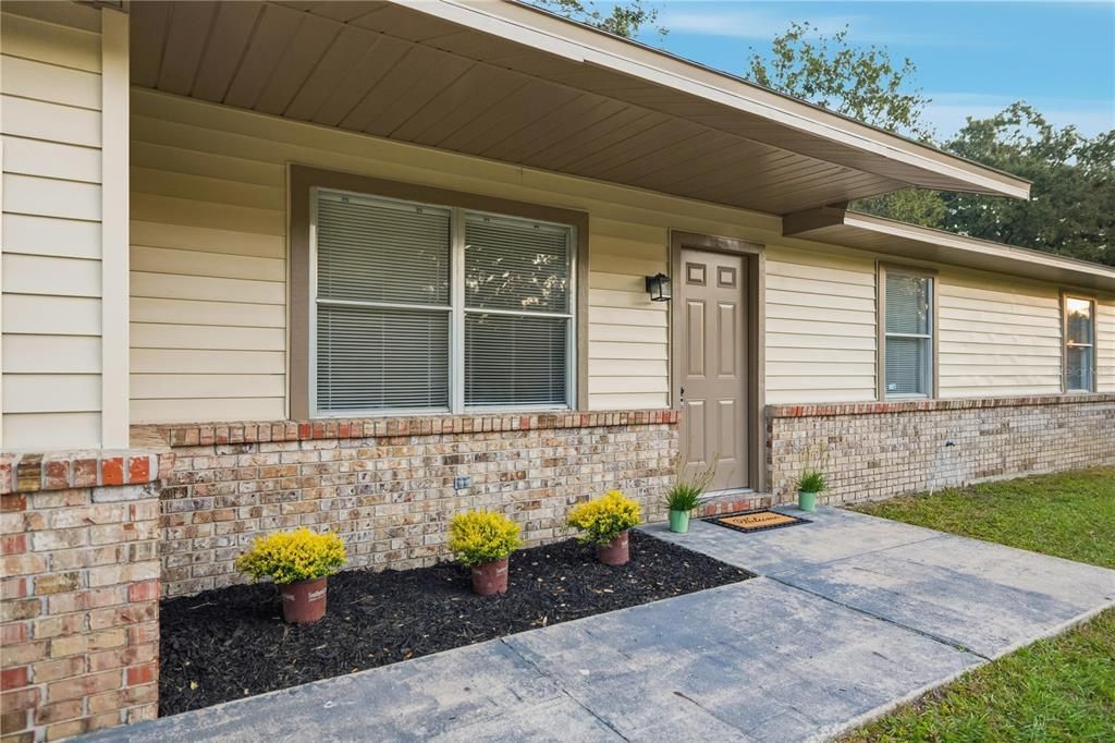 For Sale: $250,000 (4 beds, 1 baths, 1419 Square Feet)