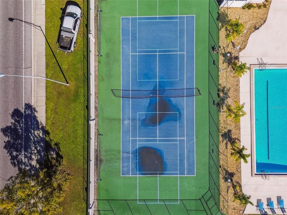 Под контрактом: $229,997 (3 спален, 2 ванн, 1601 Квадратных фут)