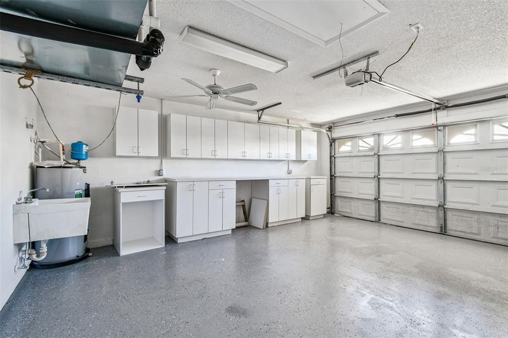 Под контрактом: $229,997 (3 спален, 2 ванн, 1601 Квадратных фут)