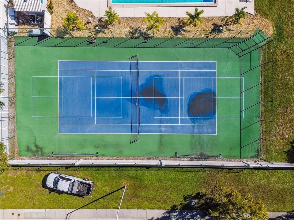 Под контрактом: $229,997 (3 спален, 2 ванн, 1601 Квадратных фут)