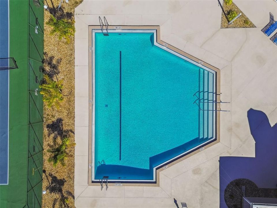 Под контрактом: $229,997 (3 спален, 2 ванн, 1601 Квадратных фут)