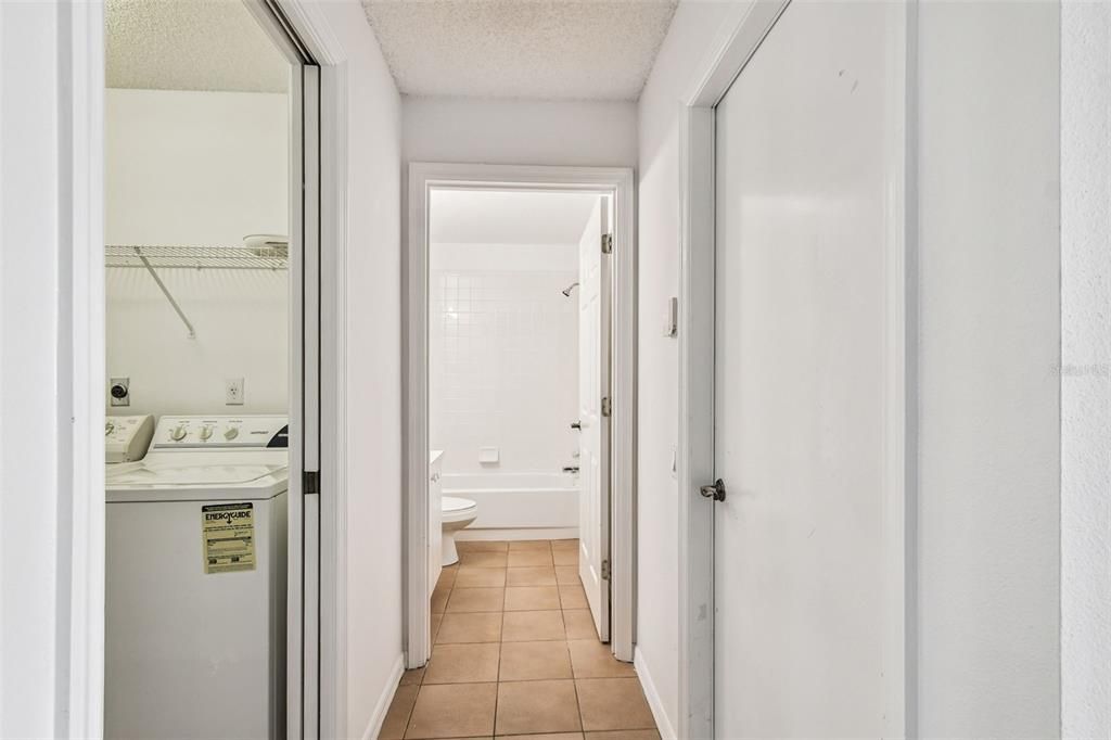 Под контрактом: $229,997 (3 спален, 2 ванн, 1601 Квадратных фут)