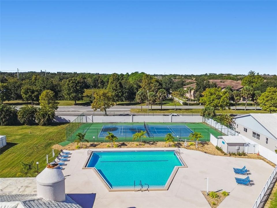 Под контрактом: $229,997 (3 спален, 2 ванн, 1601 Квадратных фут)