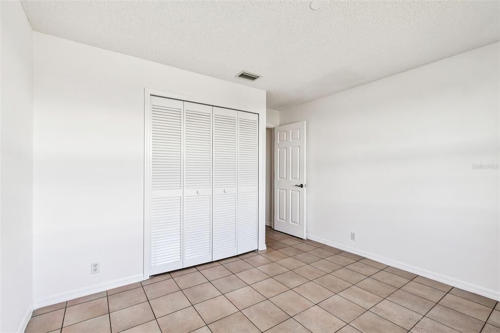 Под контрактом: $229,997 (3 спален, 2 ванн, 1601 Квадратных фут)