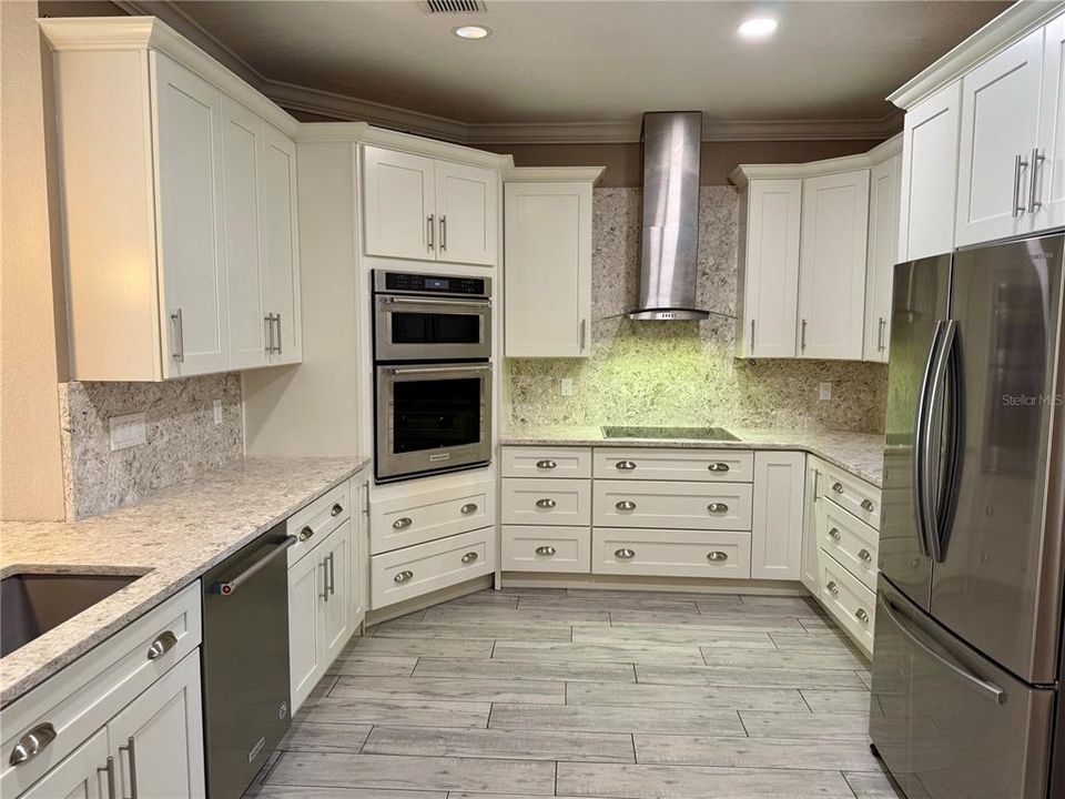 For Sale: $365,000 (3 beds, 2 baths, 1740 Square Feet)