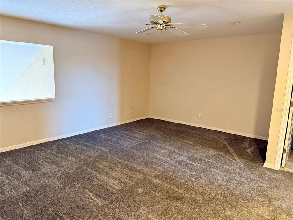 For Sale: $365,000 (3 beds, 2 baths, 1740 Square Feet)