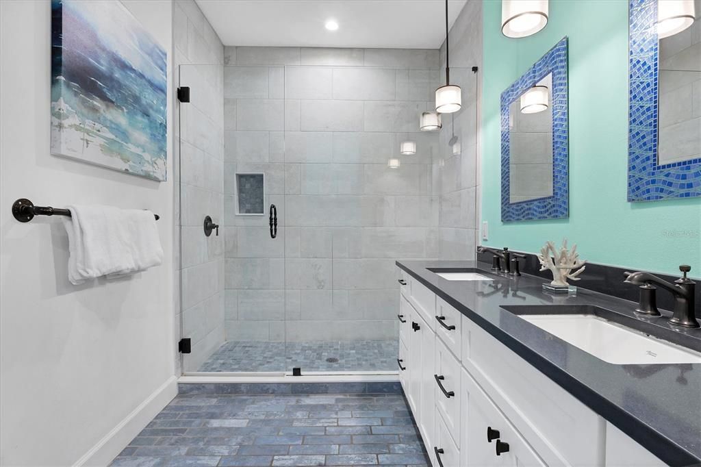 En Venta: $3,999,000 (7 camas, 7 baños, 3266 Pies cuadrados)