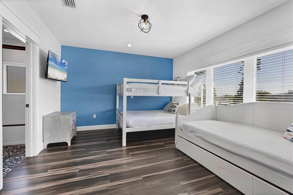 En Venta: $3,999,000 (7 camas, 7 baños, 3266 Pies cuadrados)