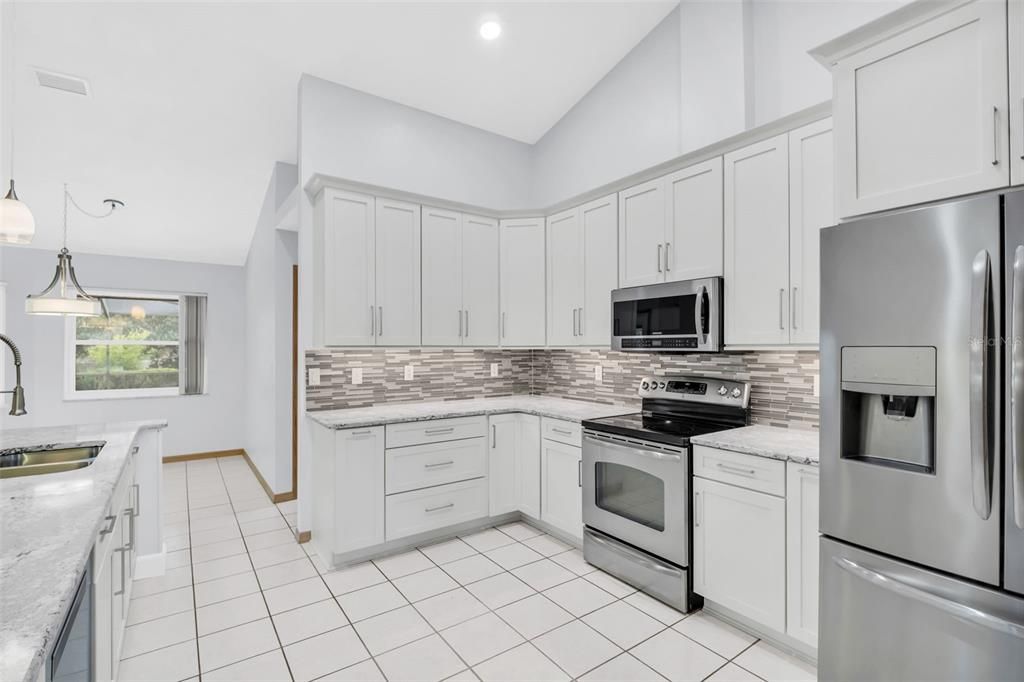 For Sale: $425,000 (3 beds, 2 baths, 1912 Square Feet)