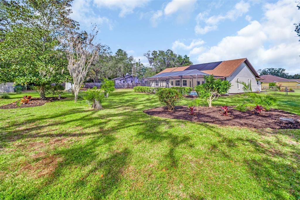 For Sale: $425,000 (3 beds, 2 baths, 1912 Square Feet)