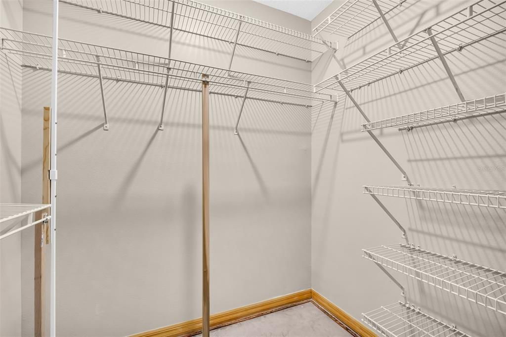 For Sale: $425,000 (3 beds, 2 baths, 1912 Square Feet)