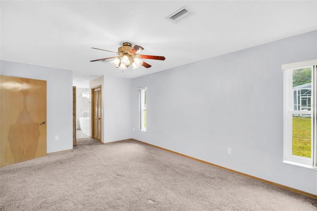 For Sale: $425,000 (3 beds, 2 baths, 1912 Square Feet)