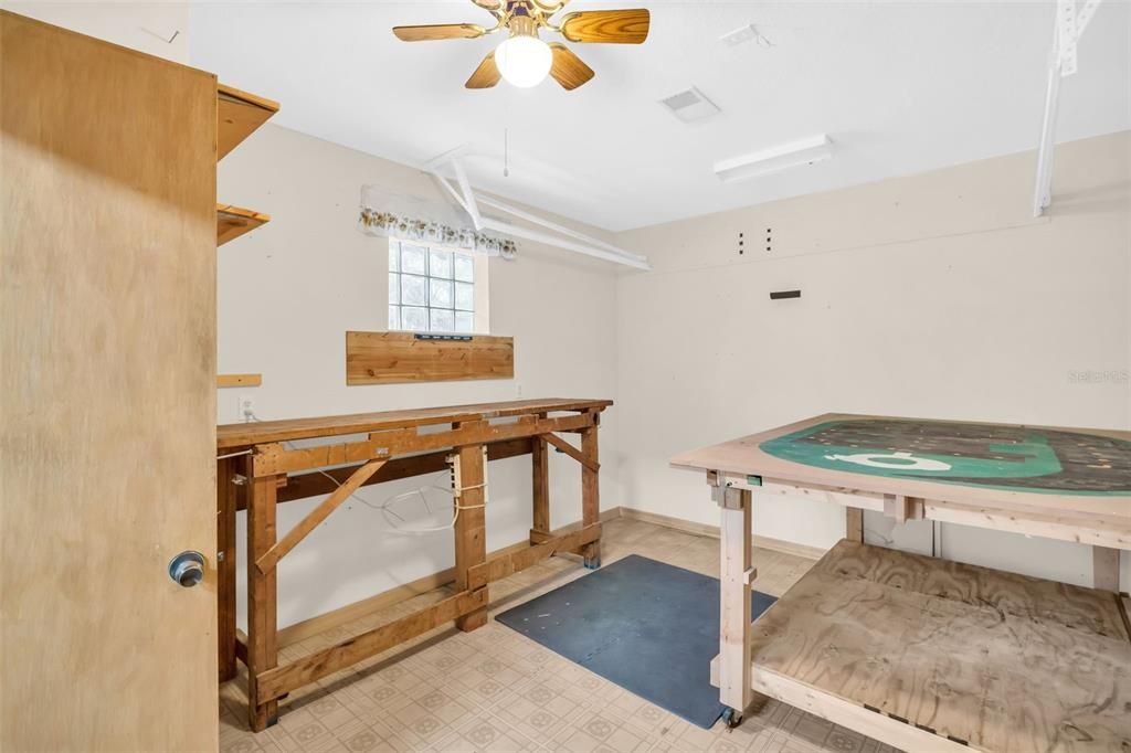 For Sale: $425,000 (3 beds, 2 baths, 1912 Square Feet)