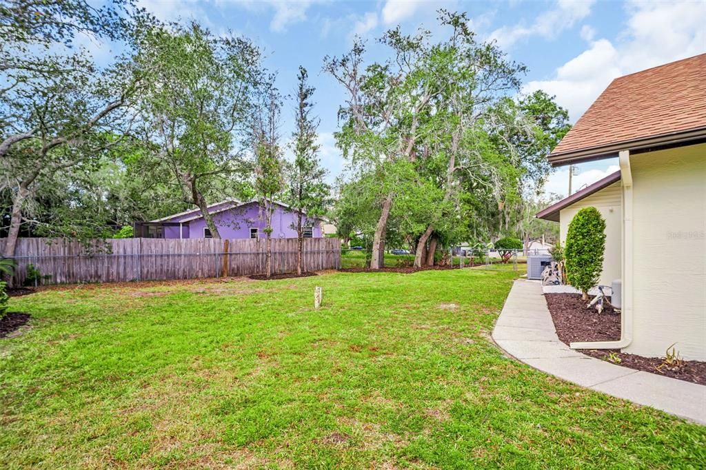 For Sale: $425,000 (3 beds, 2 baths, 1912 Square Feet)