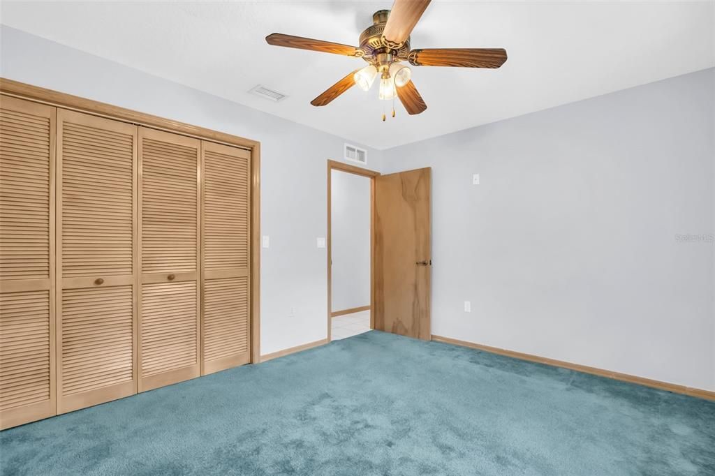 For Sale: $425,000 (3 beds, 2 baths, 1912 Square Feet)