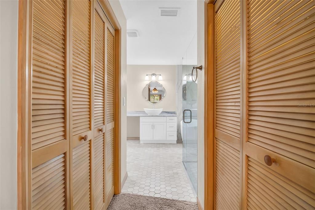 For Sale: $425,000 (3 beds, 2 baths, 1912 Square Feet)