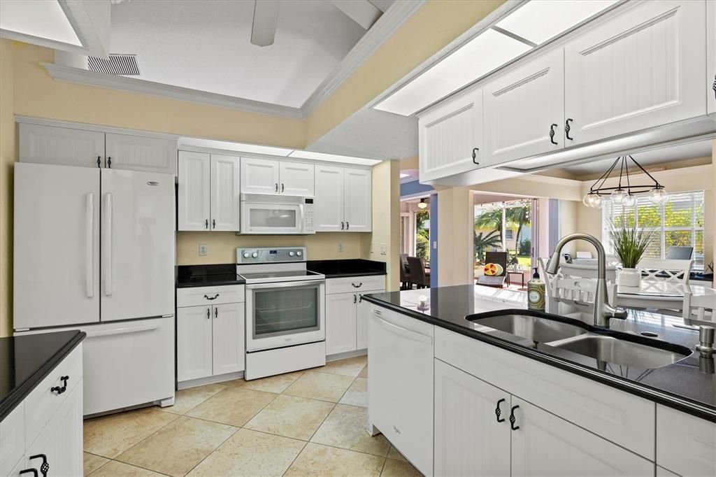 待售: $415,000 (3 贝兹, 2 浴室, 1831 平方英尺)