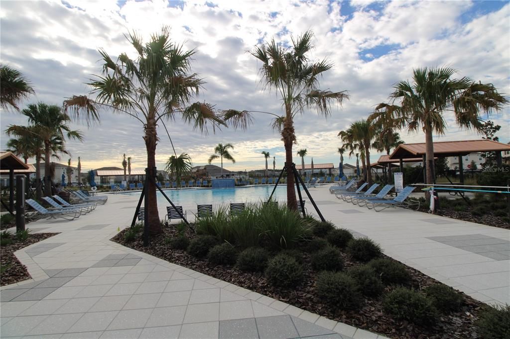 For Sale: $550,000 (4 beds, 3 baths, 3099 Square Feet)