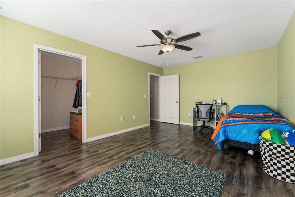 For Sale: $550,000 (4 beds, 3 baths, 3099 Square Feet)