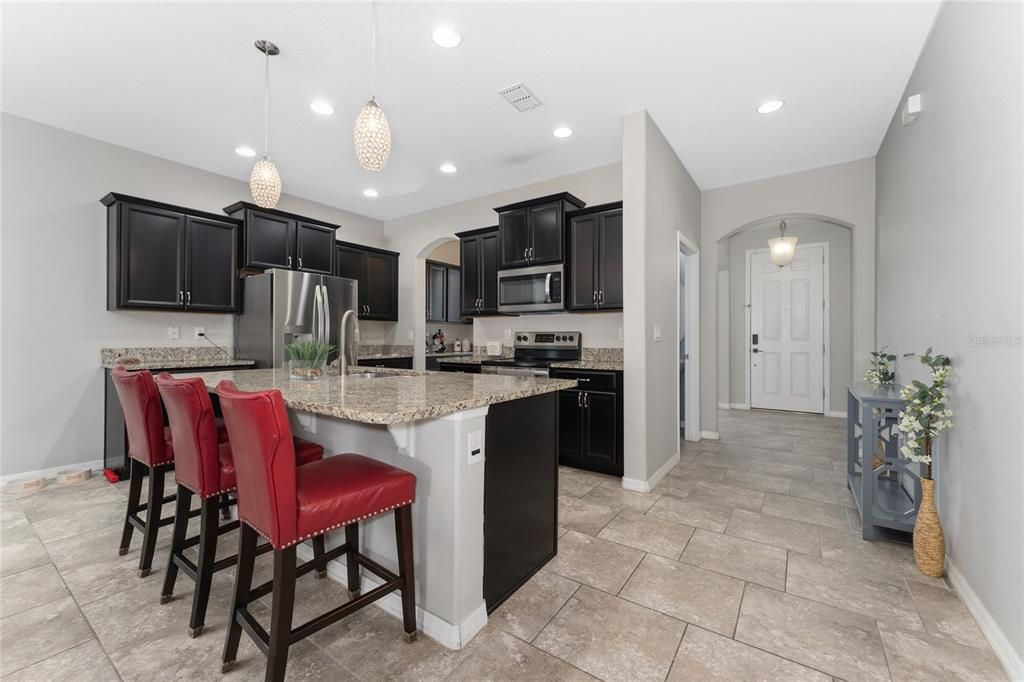 For Sale: $550,000 (4 beds, 3 baths, 3099 Square Feet)