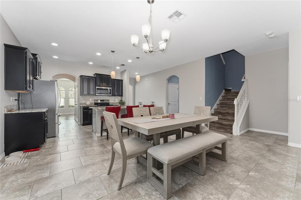 For Sale: $550,000 (4 beds, 3 baths, 3099 Square Feet)