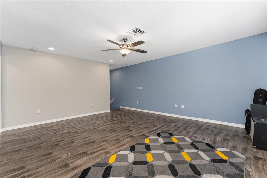 For Sale: $550,000 (4 beds, 3 baths, 3099 Square Feet)