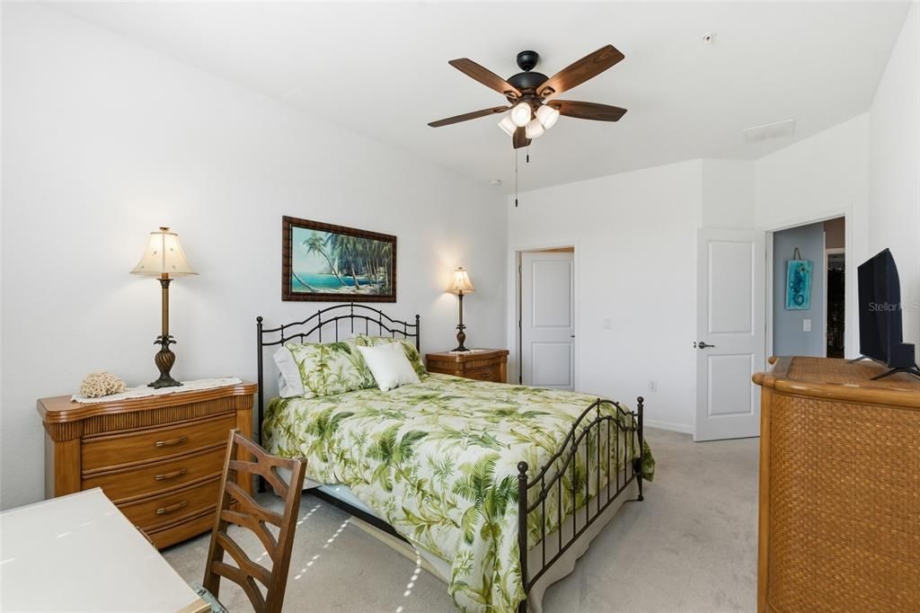 На продажу: $525,000 (3 спален, 2 ванн, 2222 Квадратных фут)