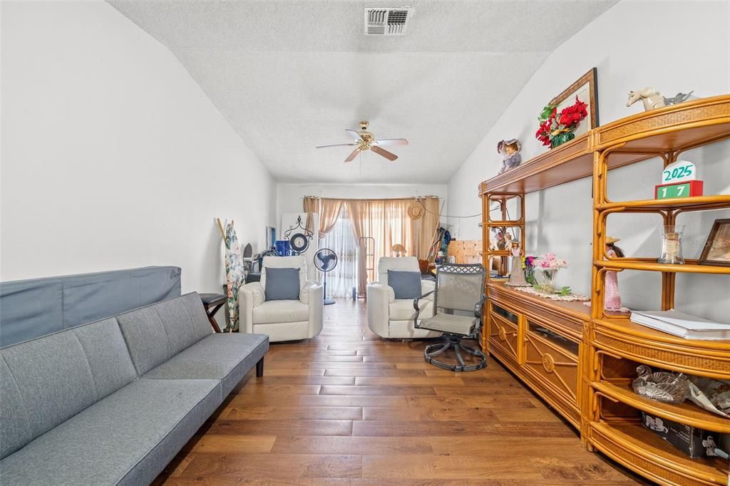 En Venta: $165,000 (2 camas, 2 baños, 927 Pies cuadrados)