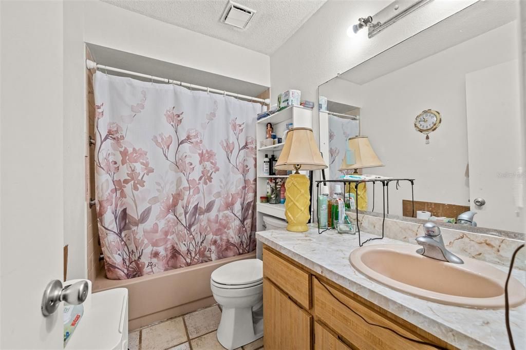 En Venta: $165,000 (2 camas, 2 baños, 927 Pies cuadrados)