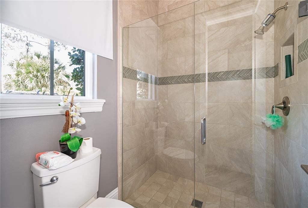 En Venta: $2,260,000 (4 camas, 4 baños, 4640 Pies cuadrados)