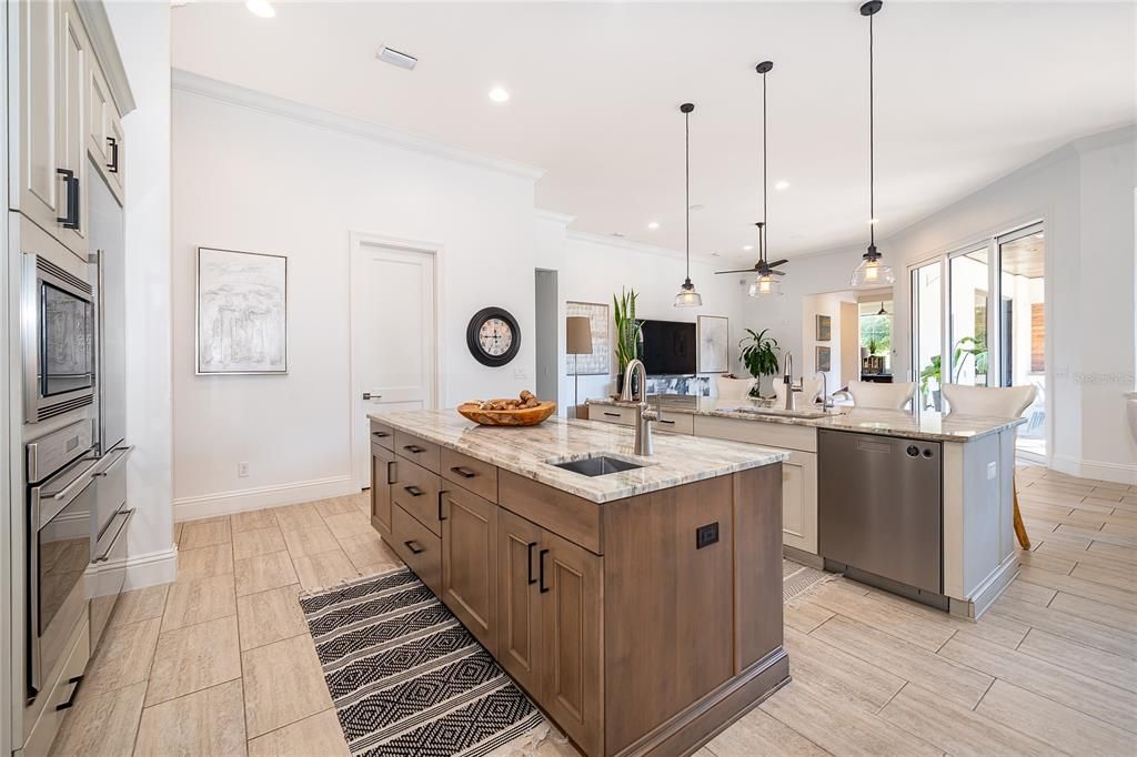 En Venta: $2,260,000 (4 camas, 4 baños, 4640 Pies cuadrados)