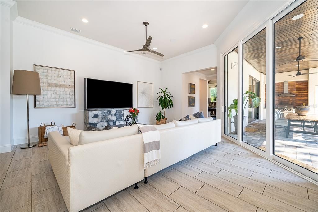 En Venta: $2,260,000 (4 camas, 4 baños, 4640 Pies cuadrados)