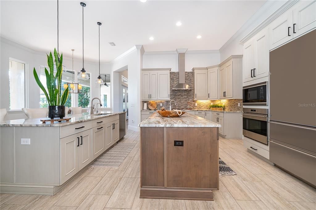 En Venta: $2,260,000 (4 camas, 4 baños, 4640 Pies cuadrados)