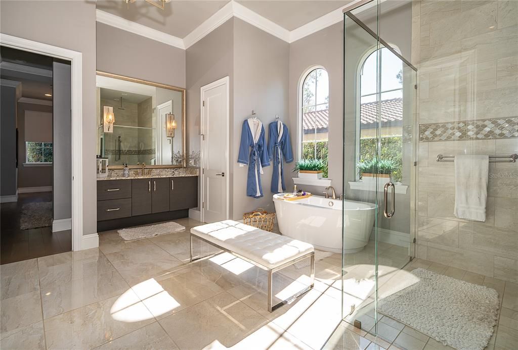 En Venta: $2,260,000 (4 camas, 4 baños, 4640 Pies cuadrados)