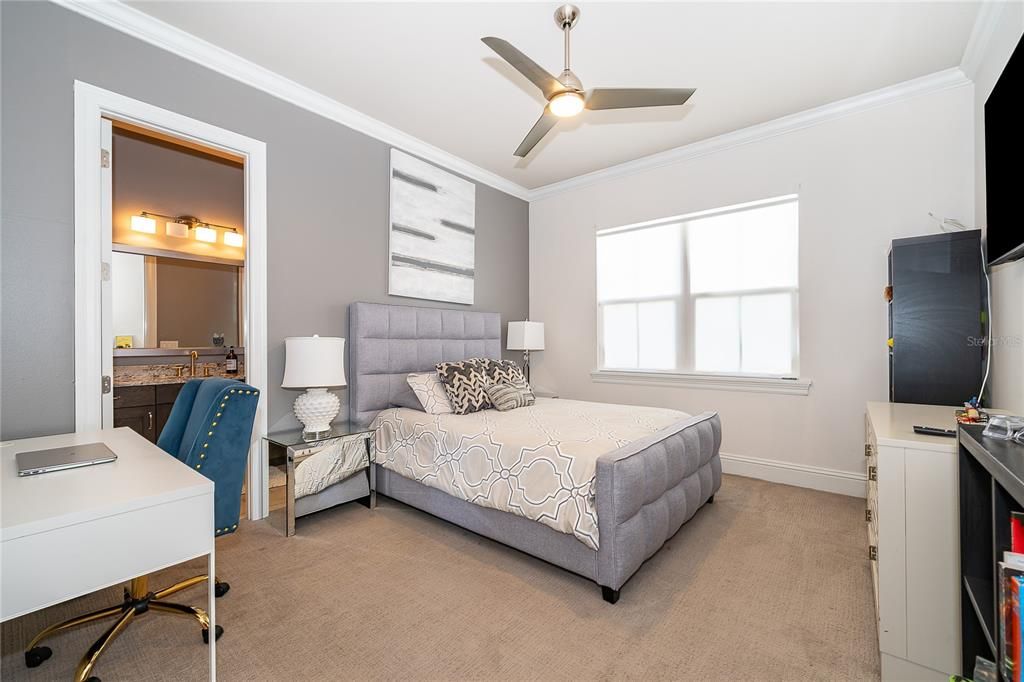 En Venta: $2,260,000 (4 camas, 4 baños, 4640 Pies cuadrados)