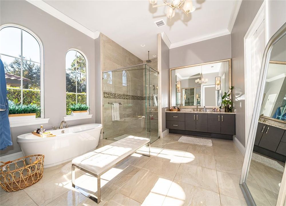 En Venta: $2,260,000 (4 camas, 4 baños, 4640 Pies cuadrados)