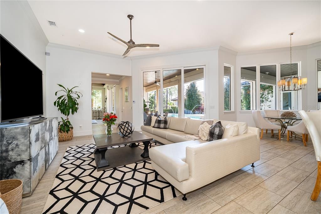 En Venta: $2,260,000 (4 camas, 4 baños, 4640 Pies cuadrados)