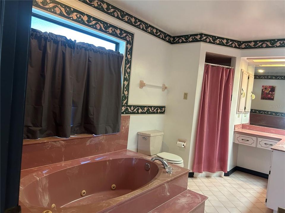 For Sale: $1,790,000 (3 beds, 2 baths, 2427 Square Feet)