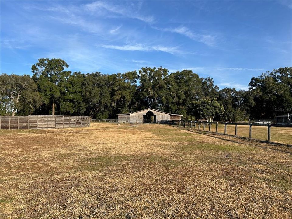 For Sale: $1,790,000 (3 beds, 2 baths, 2427 Square Feet)