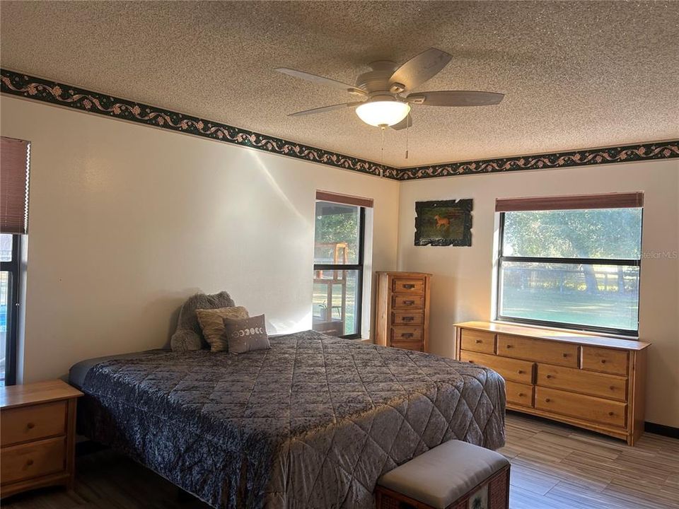 For Sale: $1,790,000 (3 beds, 2 baths, 2427 Square Feet)