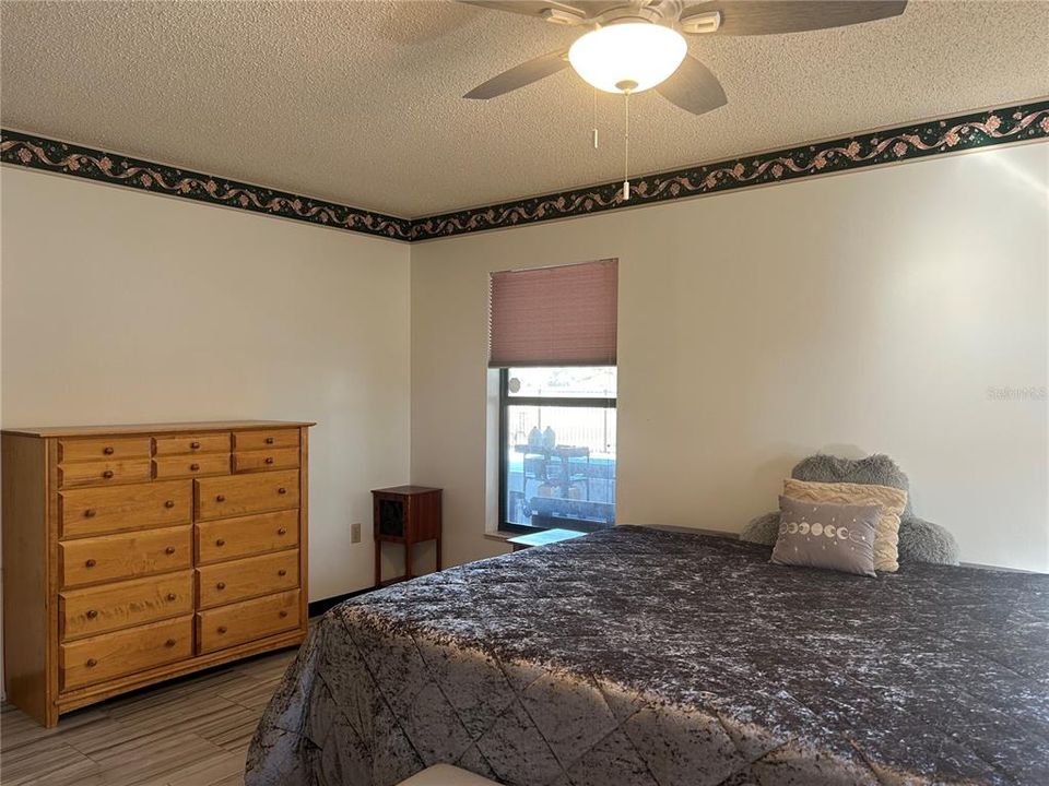 For Sale: $1,790,000 (3 beds, 2 baths, 2427 Square Feet)