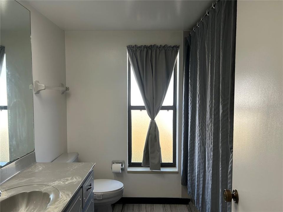 For Sale: $1,790,000 (3 beds, 2 baths, 2427 Square Feet)