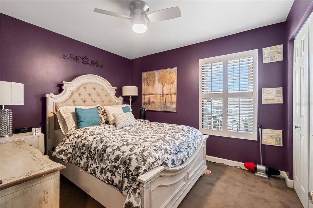 待售: $215,000 (2 贝兹, 2 浴室, 914 平方英尺)